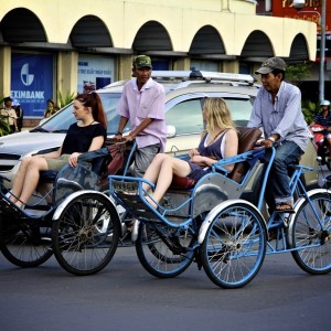 Ausflug nach Ho-Chi-Minh-Stadt & Cyclo Tour