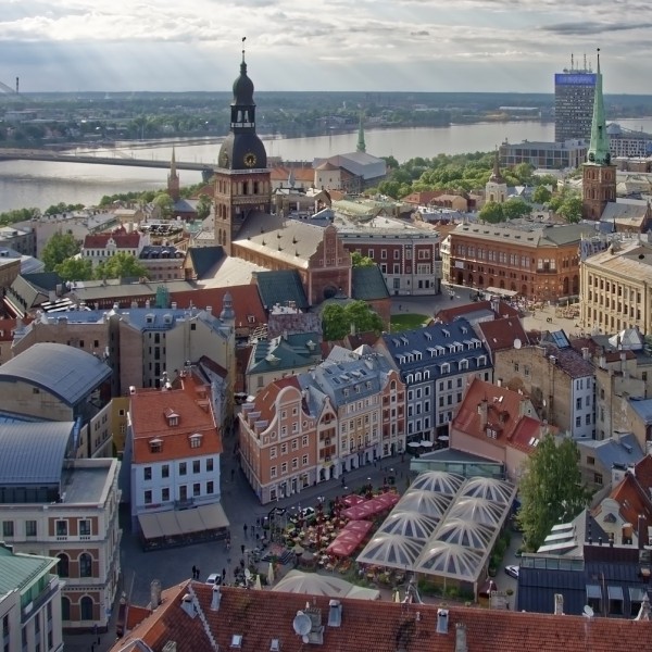 Riga erleben mit dem Bus und zu Fuß