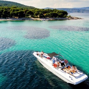 Bootsfahrt durch die Bucht von Kotor mit Baden in der Blauen Grotte