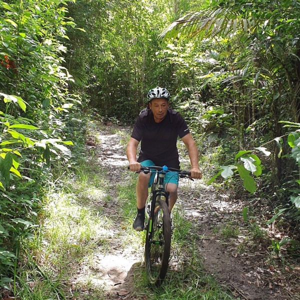 Action und Natur: Mit dem Mountainbike durch den grünen Dschungel von Belize