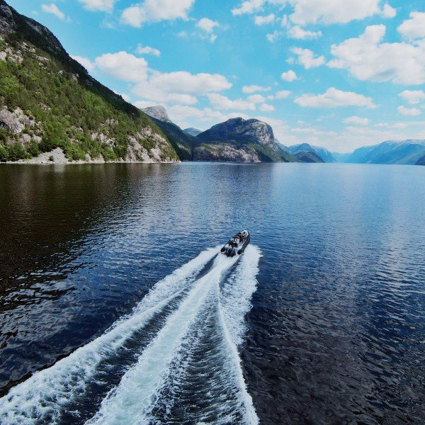 Lysefjord RIB-Bootstour zum Preikestolen