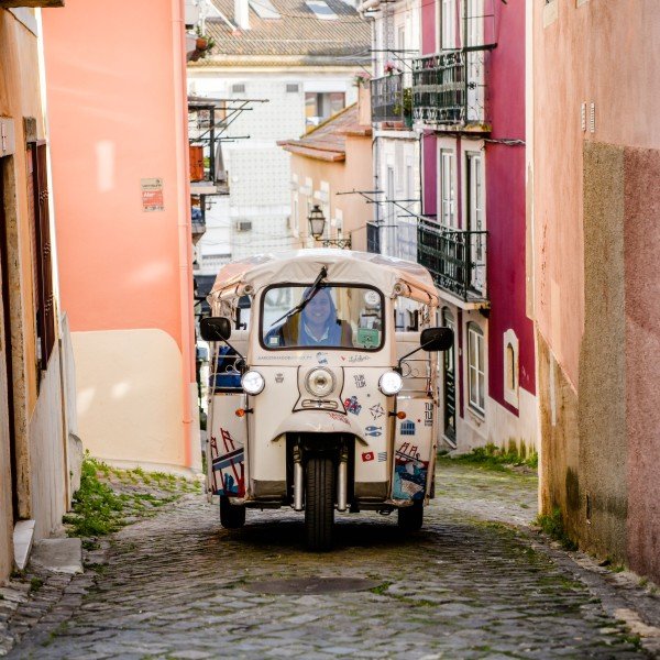 Lissabon in 120 Minuten: Tuk Tuk Kompakt-Tour