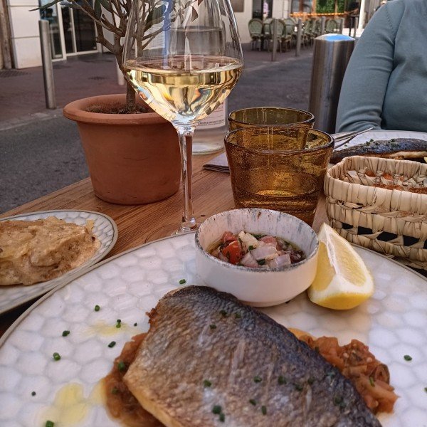 Kulinarischer Stadtspaziergang mit traditionellen Spezialitäten von Cannes