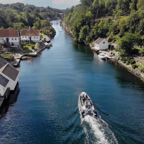 RIB-Bootsfahrt durch Kristiansands Schärenlandschaft