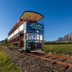 Landausflug: Weingenuss hoch³: Stellenbosch, Franschhoek und Paarl mit 3 Weinproben und Weintram-Fahrt