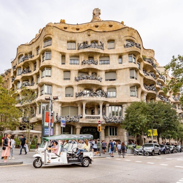Stadtrundfahrt im Tuk Tuk durch Barcelona