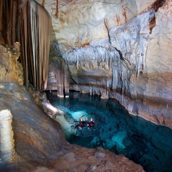 Wander- und Schwimmabenteuer in der Meereshöhle Cova de Coloms