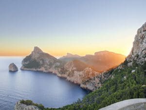 Mallorca-Landausflüge: Wunderbare Morgenstimmung über Cap Formentor