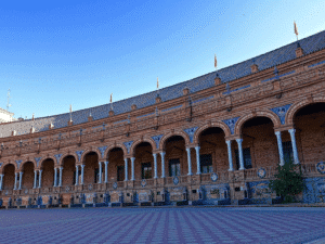 Cádiz-Landausflüge: Die Plaza de Espana in Sevilla ist einer der schönsten Plätze Spaniens.