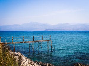 Korfu-Landausflüge: Die Lage Korfus zwischen Festland, der Adria und dem Ionischen Meer lassen fantastische Ausblicke entstehen.