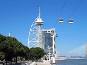 Westeuropa-Landausflüge: Das Stadtbild von Lissabon wurde Rahmen der Expo 1998 stark modernisiert