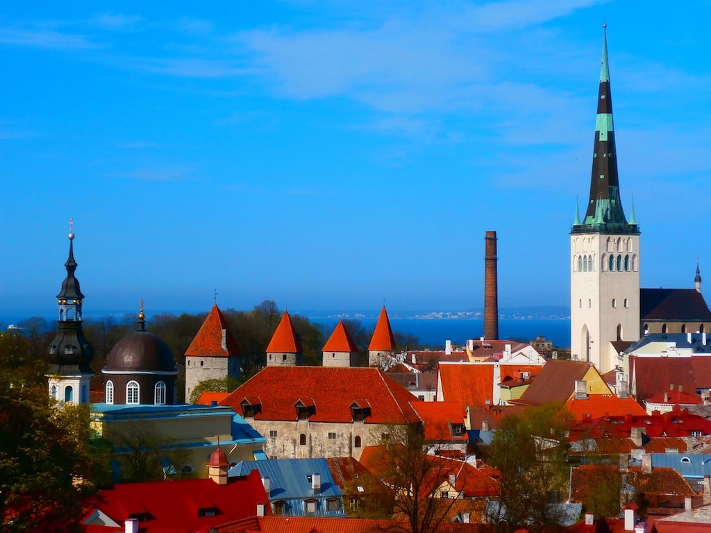 Tallinn-Landausflug: Abendstimmung über dem Domberg