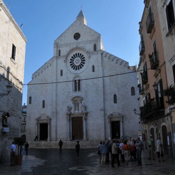 Landausflug in Bari: Basilika San Nicola in Bari
