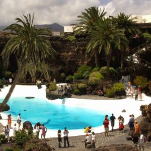 Landausflug auf Lanzarote: Die von Manrique gestaltete Grotte "Jameos del Aqua"
