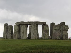 Landausflugsgäste können das über 4000 Jahre alte, rätselhafte Denkmal Stonehenge bewundern