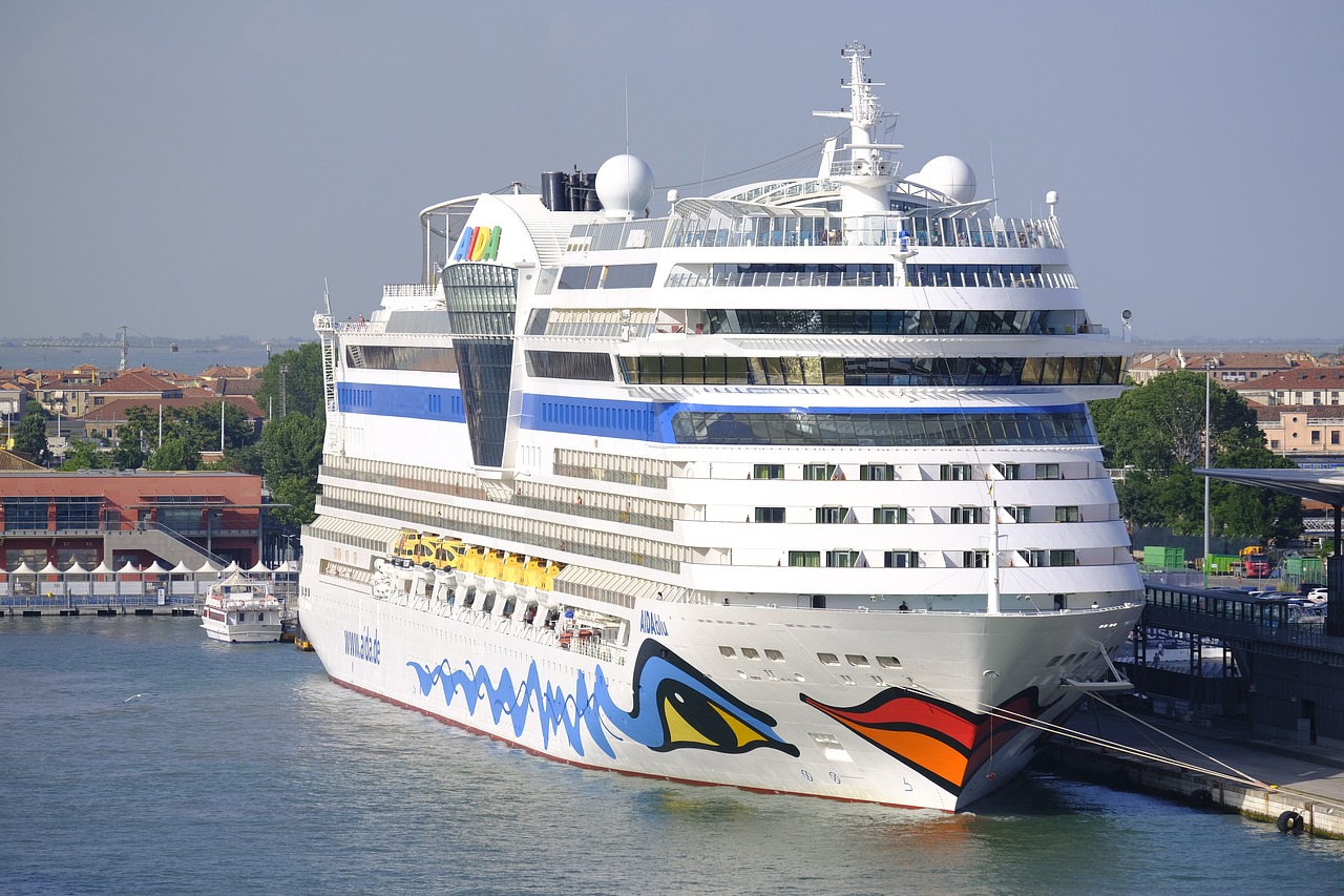 AIDAblu im Hafen