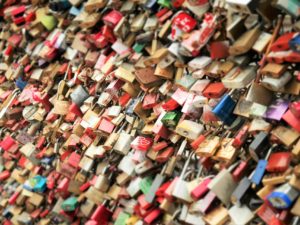 Köln ist für zahlreiche Liebesschlösser bekannt