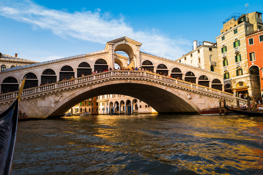 Venedig ist die Stadt der Brücken