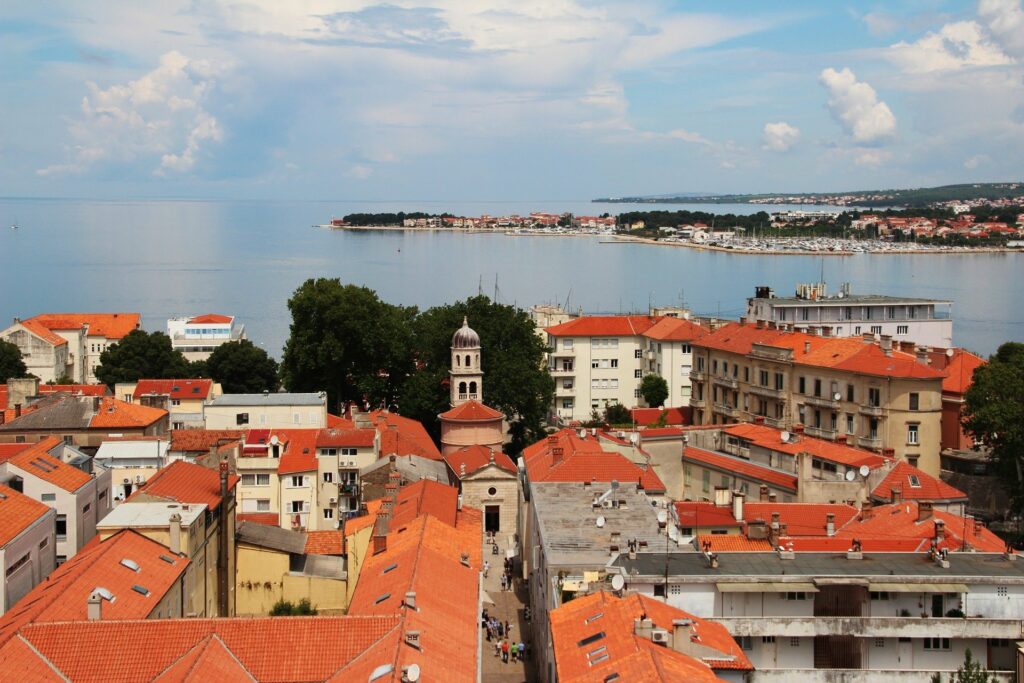 Blick über den Hafen von Zadar