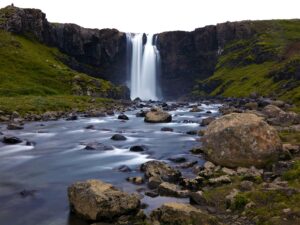 Der Gufufoss Wasserfall ist einer der bedeutsamsten Höhepunkte der Region
