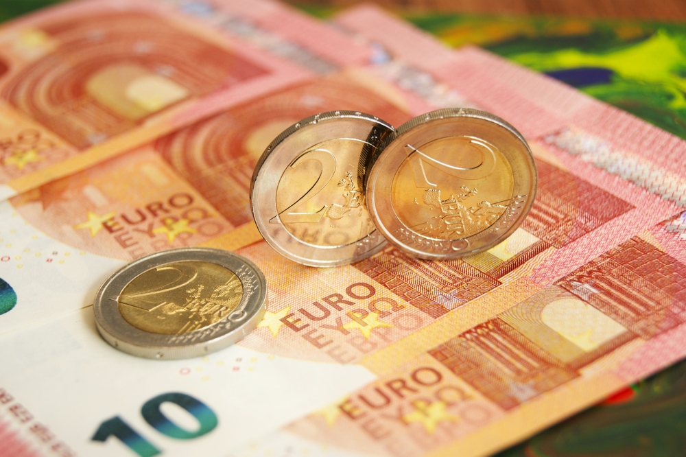 Scheine und Münzen in Euro