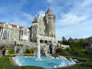 Das Schloss Casa Loma liegt im Zentrum von Toronto und das einzige Schloss in Nordamerika