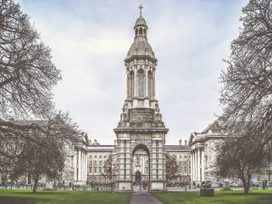 Im Zentrum von Dublin liegt das beeindruckende Trinity College, die älteste Universität Irlands