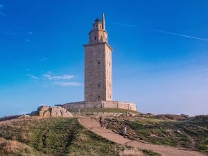 Der Herkulesturm thront im Norden von La Coruña
