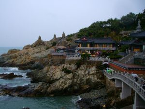 Blick auf den Haedong Yonggungsa Tempel