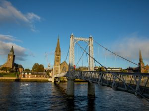 Blick auf die Kirchtürme von Inverness