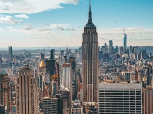 Besuchern wird ein atemberaubender Blick auf Manhattan geboten