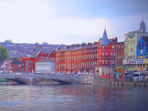 Der Fluss Lee durchzieht die Stadt Cork