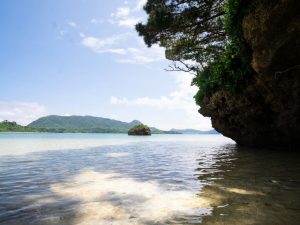 Tropischer Küstenabschnitt von Ishigaki