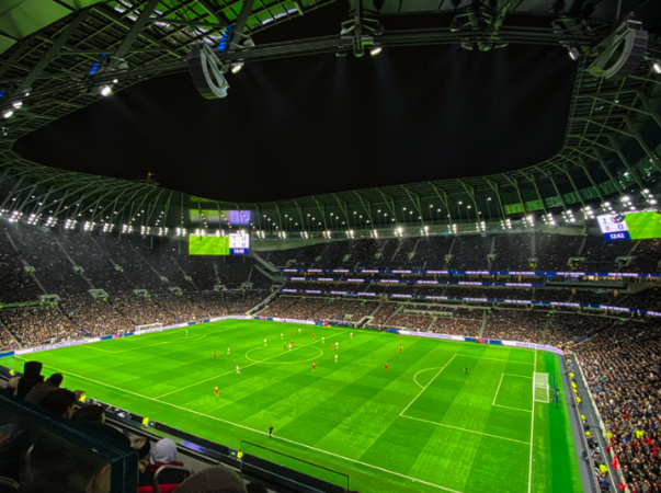 Fußballspiel im Aker Stadion