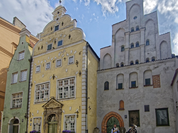 Fassade der Drei Brüder